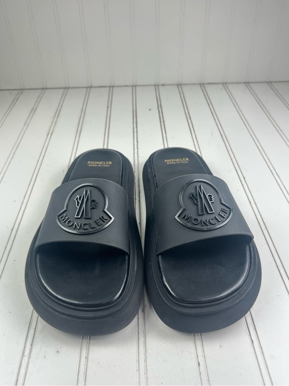 Moncler Black Logo-Embossed Rubber Slip-On Slides Women’s Size 38 US 8 - Picture 3 of 11